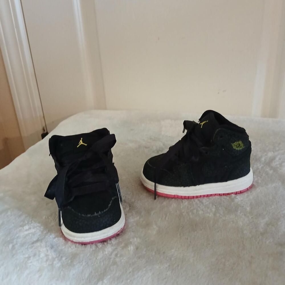 Air Jordan 1 Mid TD Johnny Kilroy Baby Size 3C Gorpcore Classic Streetwear Y2K